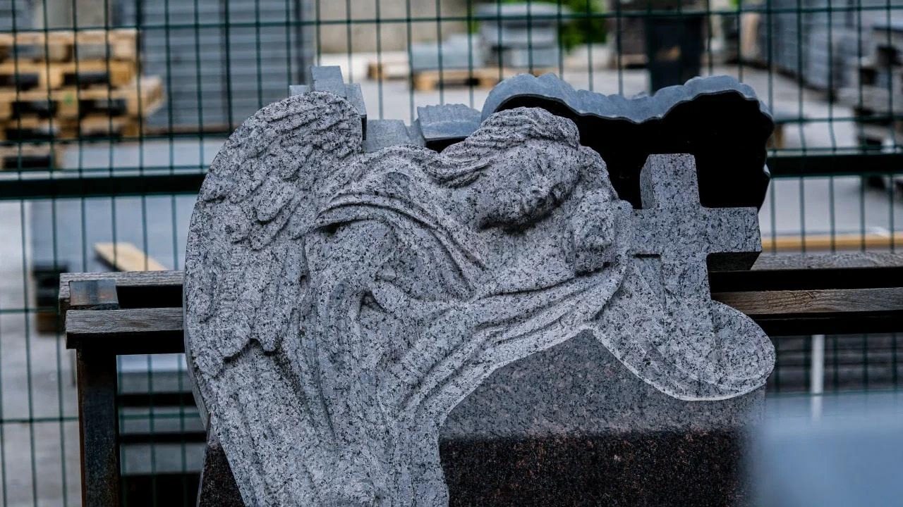 Установка памятника в Васильево